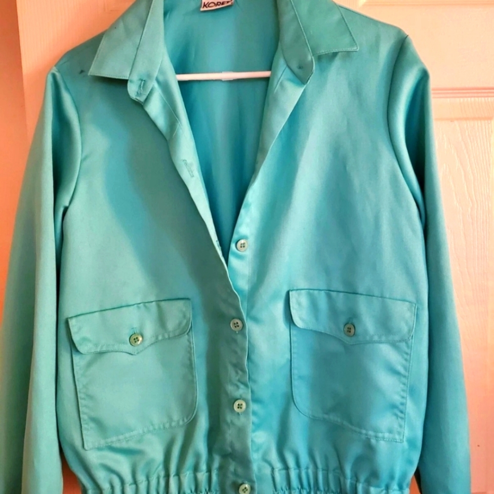 Aqua Ladies Windbreaker. S MED